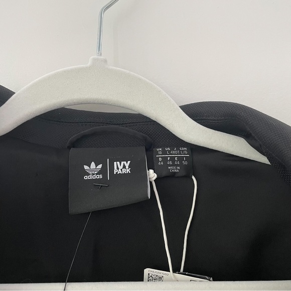 NEW Adidas X Ivy Park Cropped Suit Jacket - Picture 6 of 8